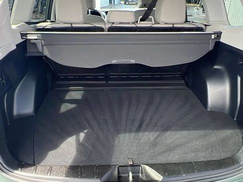 Used 2015 Subaru Forester 2.5i Touring AWD/4WD image 10