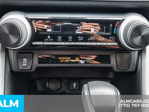 Used 2021 Toyota RAV4 LE image 40