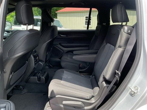 New 2025 Jeep Grand Cherokee L Laredo w/ Luxury Tech Group I image 33