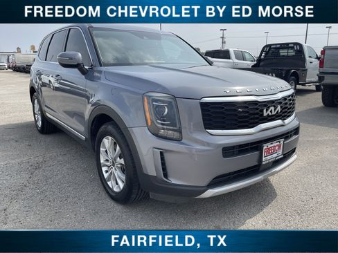 Used 2022 Kia Telluride LX AWD/4WD image 1