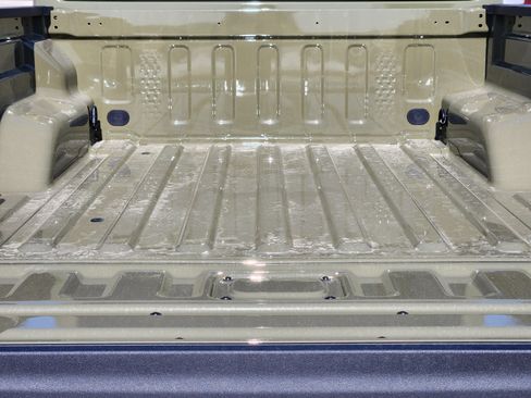 New 2025 Jeep Gladiator Sport image 23