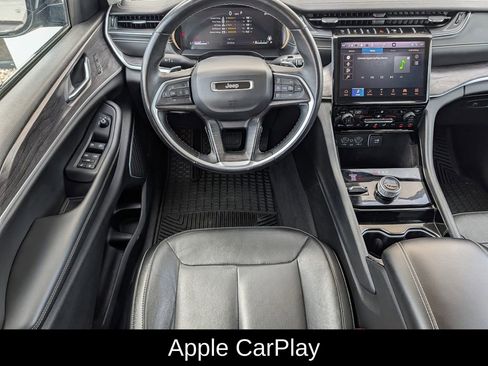 Used 2022 Jeep Grand Cherokee L Limited image 13