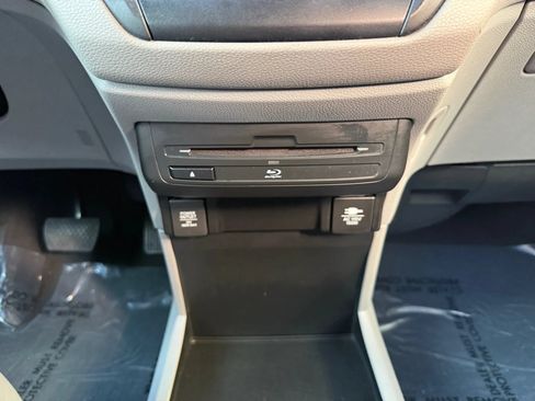 Used 2018 Honda Odyssey EX-L image 31