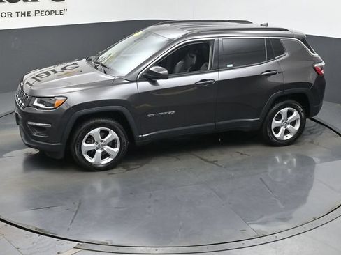 Used 2018 Jeep Compass Latitude w/ Popular Equipment Group AWD/4WD image 59
