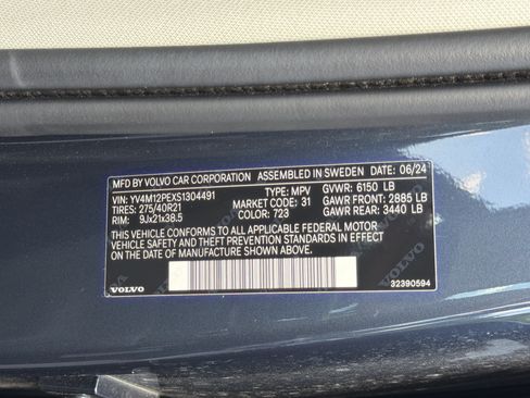 Certified 2025 Volvo XC90 B5 Plus w/ Protection Package Premier AWD/4WD image 37
