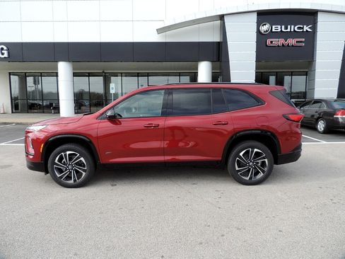 New 2026 Buick Enclave Sport Touring w/ Power Package image 8