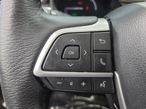 Used 2023 Toyota Sienna XLE FWD image 20
