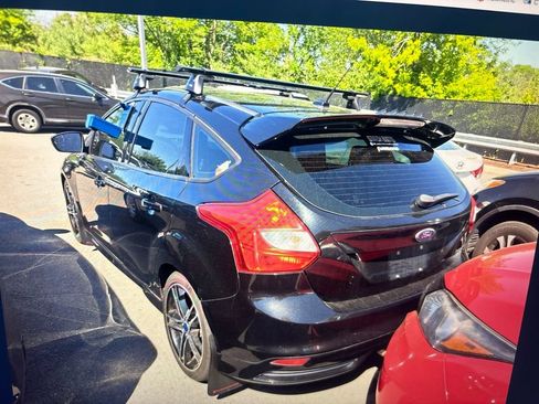Used 2014 Ford Focus ST FWD image 2