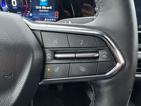 Used 2025 Chevrolet Equinox LT image 18