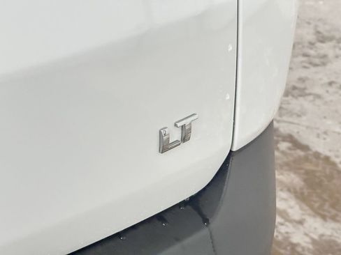 Used 2019 Chevrolet Traverse LT w/ LT Premium Package image 17