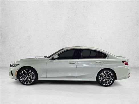 Used 2026 BMW 330i Sedan w/ Premium Package RWD image 5