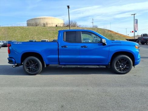 Used 2025 Chevrolet Silverado 1500 Custom w/ Turbomax Blackout Package image 3