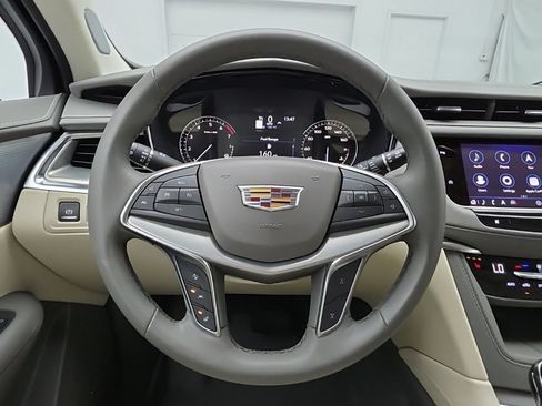 Used 2025 Cadillac XT5 Premium Luxury w/ LPO, Floor Liner Package AWD/4WD image 26