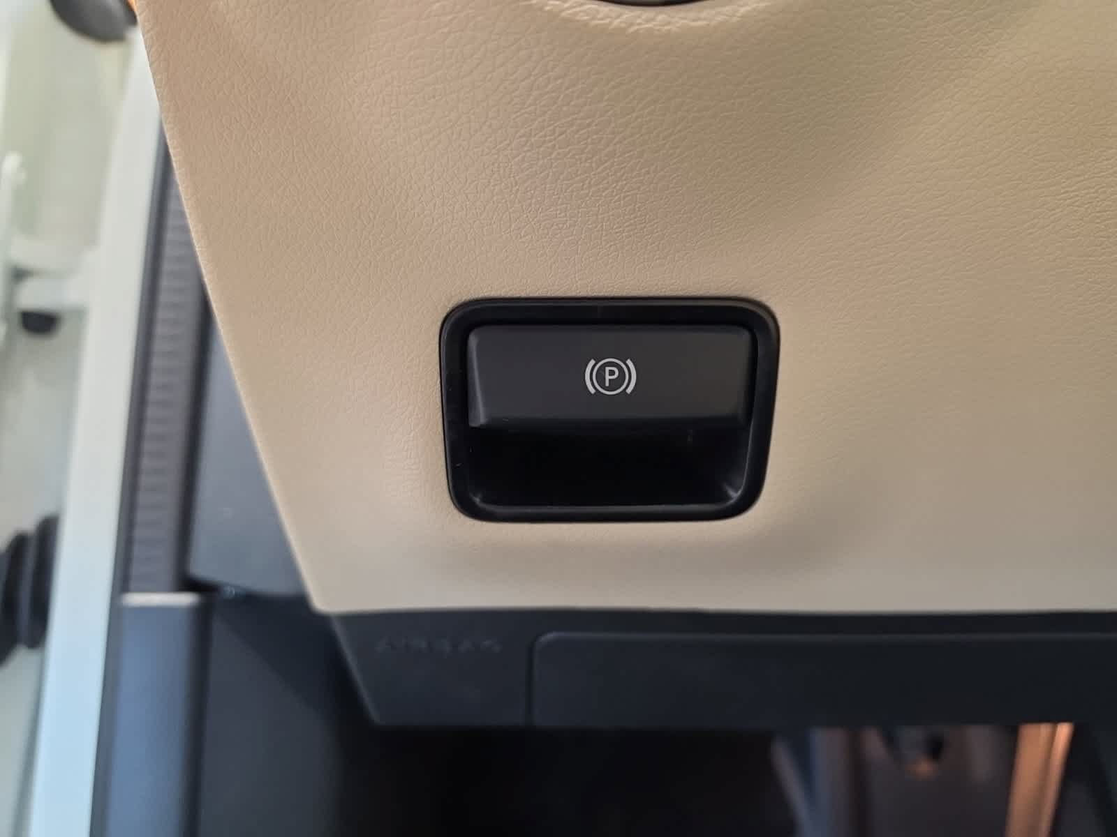 Used 2018 Mercedes-Benz GLA 250 4MATIC image 26