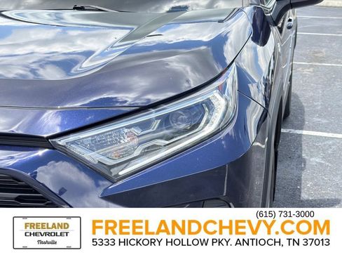 Used 2021 Toyota RAV4 XLE Premium AWD/4WD image 10
