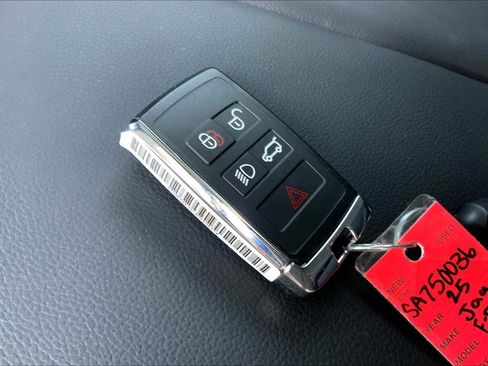 Used 2025 Jaguar F-PACE R-Dynamic S image 13