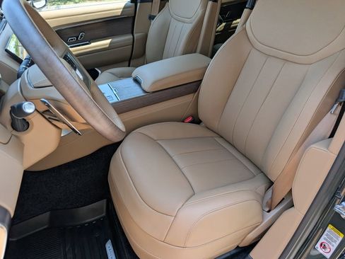 New 2026 Land Rover Range Rover Long Wheelbase SE AWD/4WD image 5