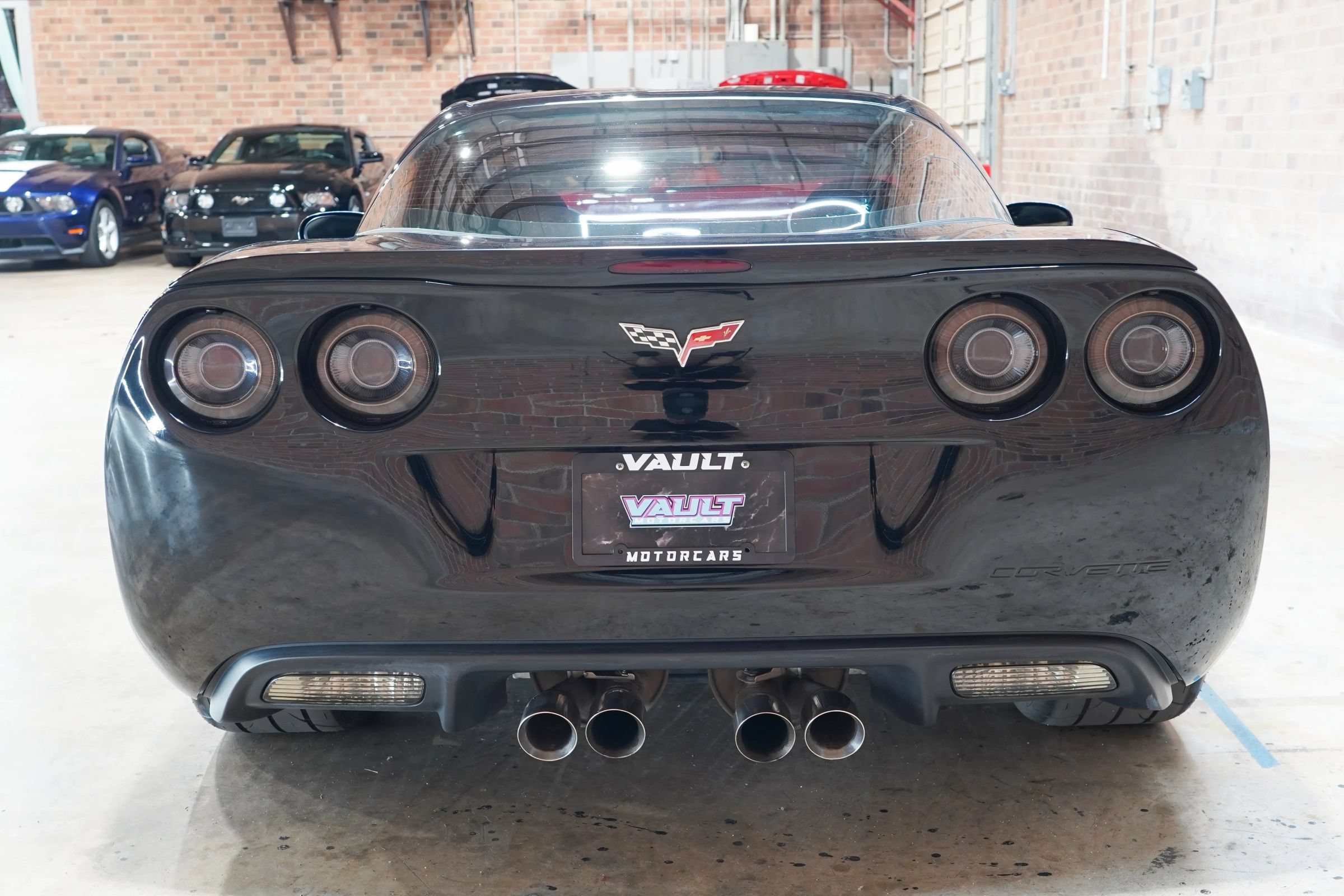 Used 2010 Chevrolet Corvette Coupe w/ Preferred Equipment Group RWD image 11