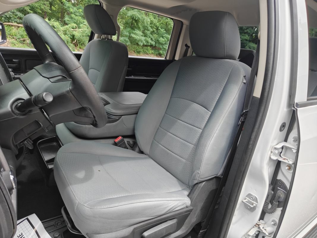 Used 2018 RAM 1500 Express AWD/4WD image 10