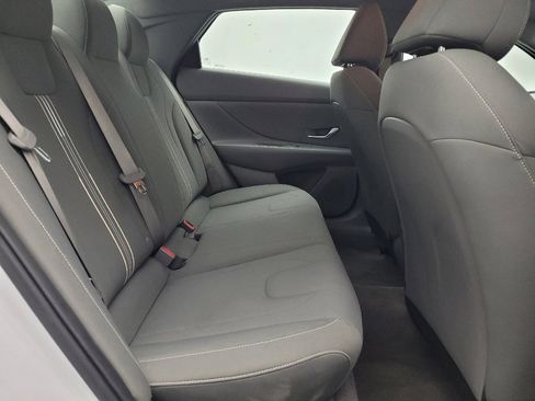 Used 2024 Hyundai Elantra SEL image 19