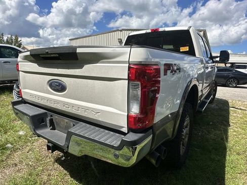 Used 2017 Ford F250 Lariat w/ Lariat Ultimate Package AWD/4WD image 7