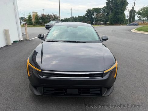 Used 2025 Kia K4 FWD image 2