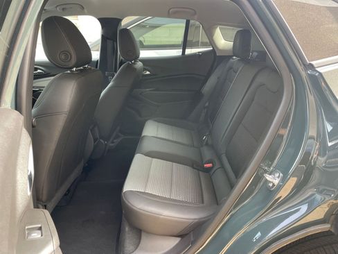 Used 2025 Chevrolet Trax LT w/ LT Convenience Package image 23