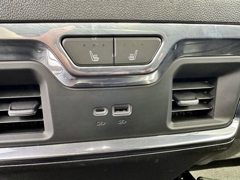 Used 2023 Chevrolet Silverado 1500 LTZ w/ LTZ Premium Package AWD/4WD image 16