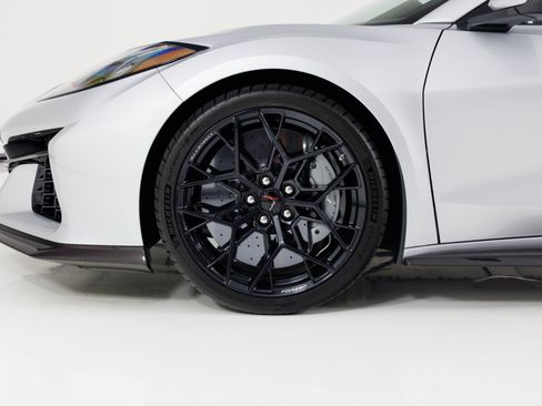 Used 2027 Chevrolet Corvette ZR1X AWD/4WD image 11