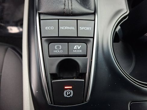 Used 2018 Toyota Camry LE w/ Protection Package (Q2) image 21