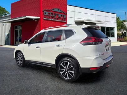 Used 2019 Nissan Rogue SL w/ Premium Package