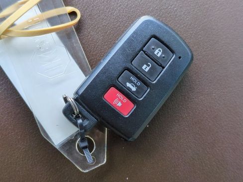 Used 2015 Toyota Avalon XLE Touring FWD image 23