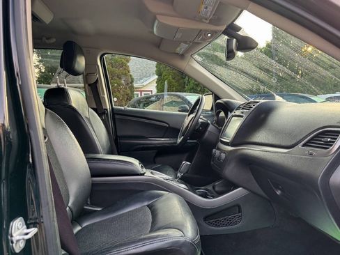 Used 2019 Dodge Journey Crossroad AWD/4WD image 10