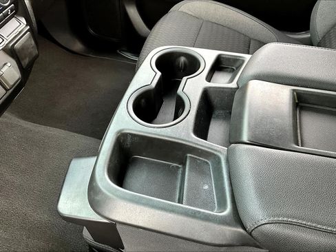 Used 2021 Chevrolet Silverado 1500 LT AWD/4WD image 16