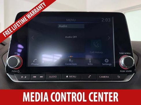 Used 2023 Nissan Sentra SR w/ Electronics Package FWD image 12