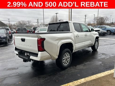 Used 2026 Toyota Tacoma SR5 RWD image 4