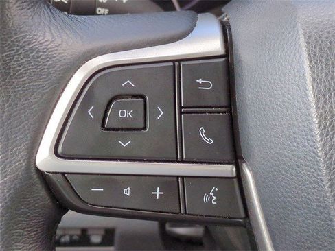 Used 2022 Toyota Sienna XLE image 26