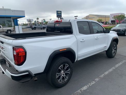 Used 2023 GMC Canyon AT4 image 8