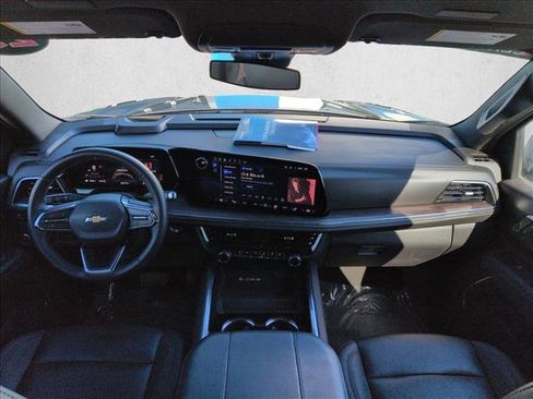 Used 2025 Chevrolet Tahoe LT AWD/4WD image 18