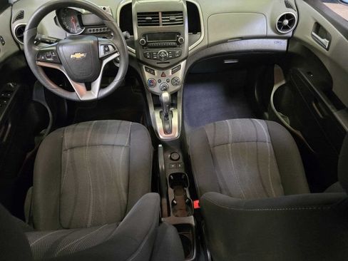 Used 2014 Chevrolet Sonic LT w/ Wheels and Fog Lamp Package FWD image 5