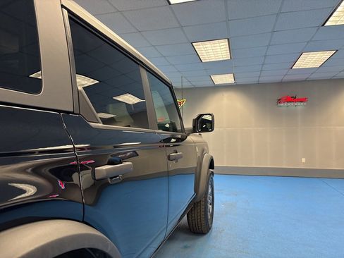 Used 2025 Ford Bronco Big Bend image 6