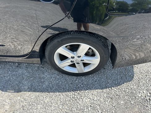 Used 2014 Toyota Camry SE image 19