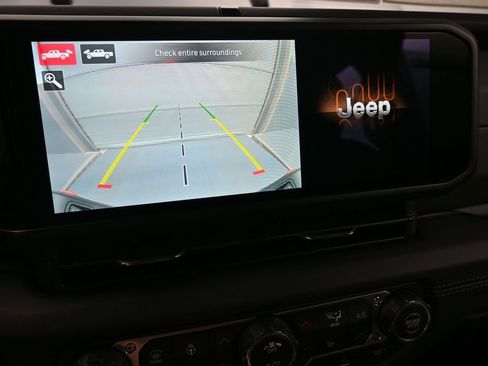 New 2025 Jeep Gladiator Mojave w/ Safety Group image 35