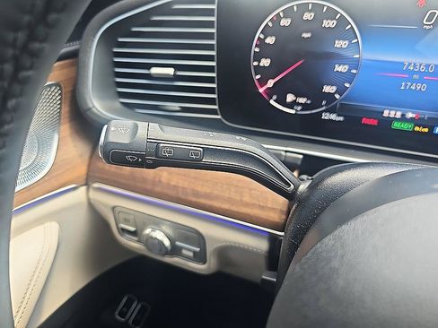 Used 2025 Mercedes-Benz GLE 450e 4MATIC image 21