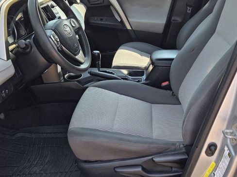 Used 2014 Toyota RAV4 LE FWD image 12