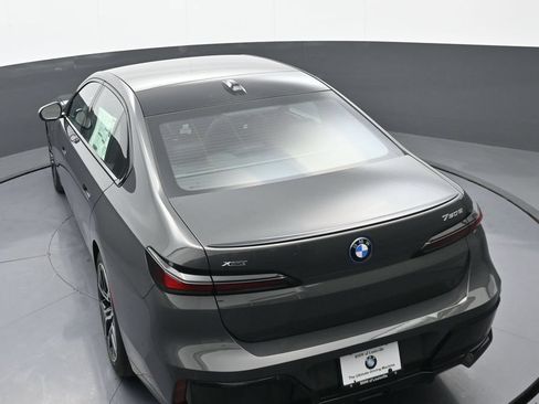 New 2026 BMW 750e xDrive AWD/4WD image 36