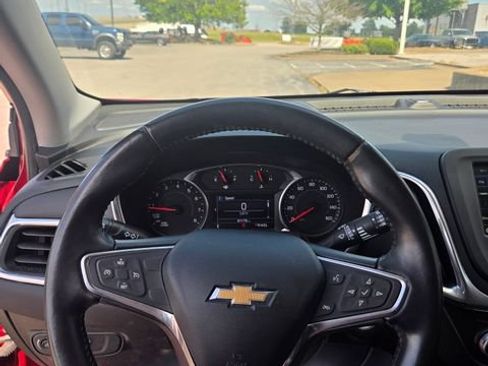 Used 2019 Chevrolet Equinox LT FWD image 9