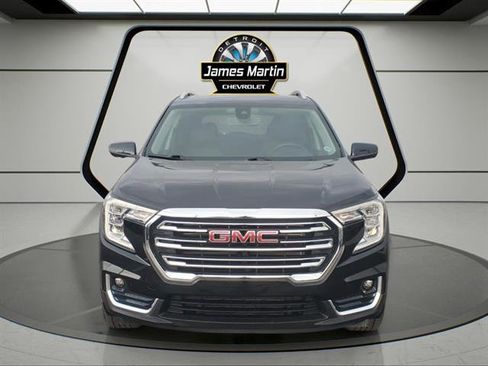 Certified 2023 GMC Terrain SLT w/ LPO, Floor Liner Package image 2