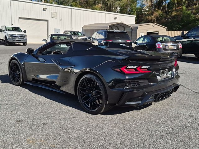 Used 2024 Chevrolet Corvette Z06 RWD image 7