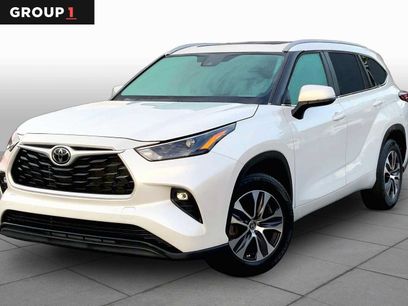 Used 2023 Toyota Highlander XLE